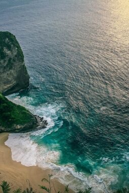 Gamang di Laut, Tumbang di Darat: Sebuah Kisah Mengenai Kaum Nomad Laut Indonesia