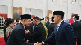 Presiden Prabowo Subianto melantik 31 tokoh dan diplomat sebagai duta besar Republik Indonesia untuk negara-negara sahabat. (Facebook.com @Setkab RI)
