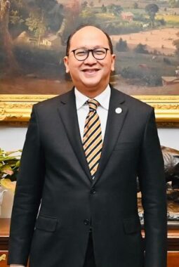 Duit Rp9.300 Triliun Mengalir ke Infrastruktur: Mimpi Besar, Masalah Lama, dan Janji Reformasi Perizinan